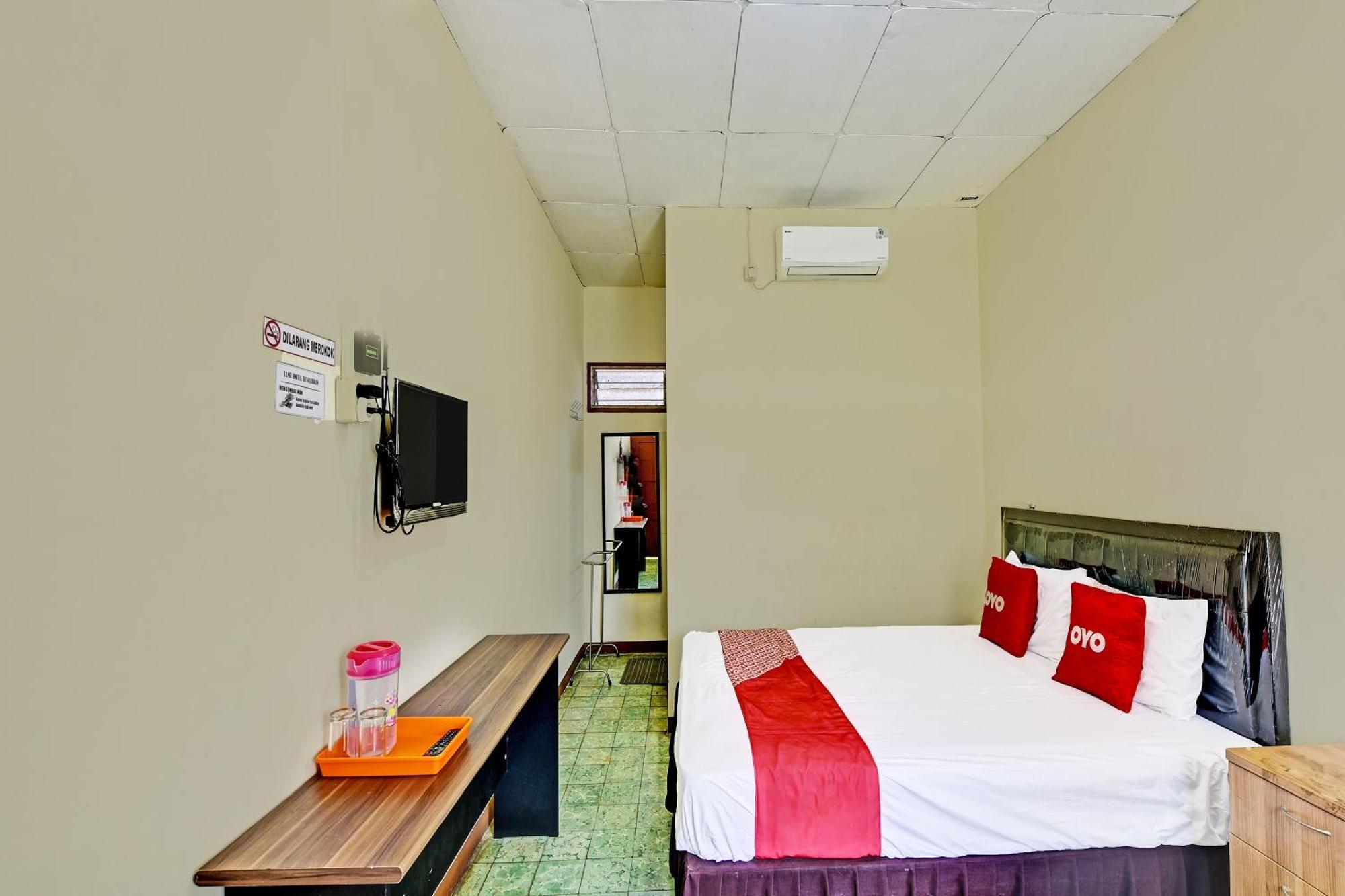 Oyo 90443 Hotel New Kartika In Cilopadang Экстерьер фото